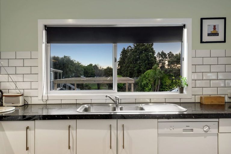 Photo of property in 974 Kahikatea Flat Road, Waitoki, Kaukapakapa, 0871