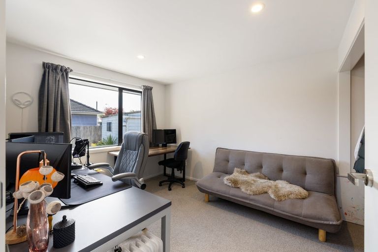 Photo of property in 2/19 Tensing Place, Sockburn, Christchurch, 8042