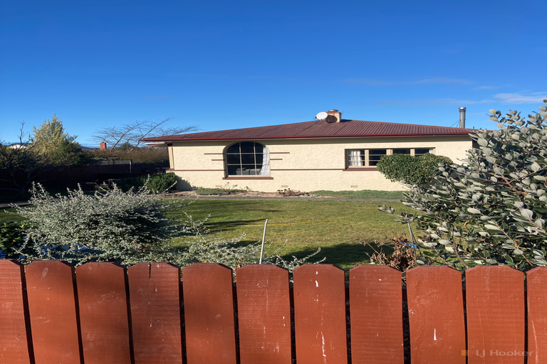 Photo of property in 3 Town Belt, Waimate, 7924