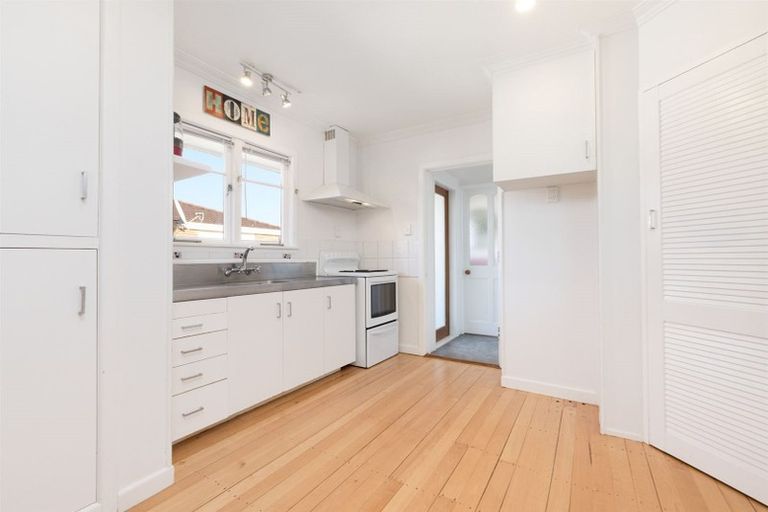 Photo of property in 19a Pemberton Crescent, Greerton, Tauranga, 3112