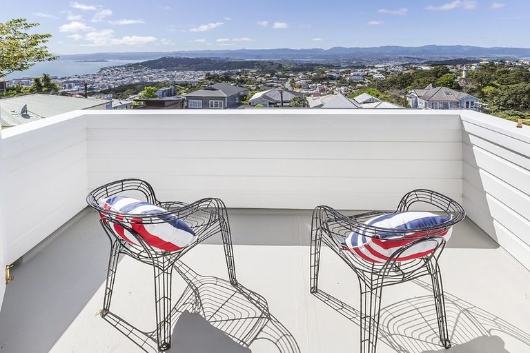 Photo of property in 56 Mitchell Street, Brooklyn, Wellington, 6021