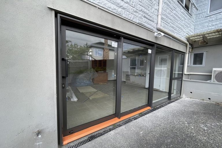 Photo of property in 627 Beach Road, Rothesay Bay, Auckland, 0630