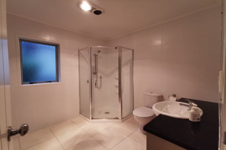 Photo of property in 10 Baverton Drive, Flat Bush, Auckland, 2016