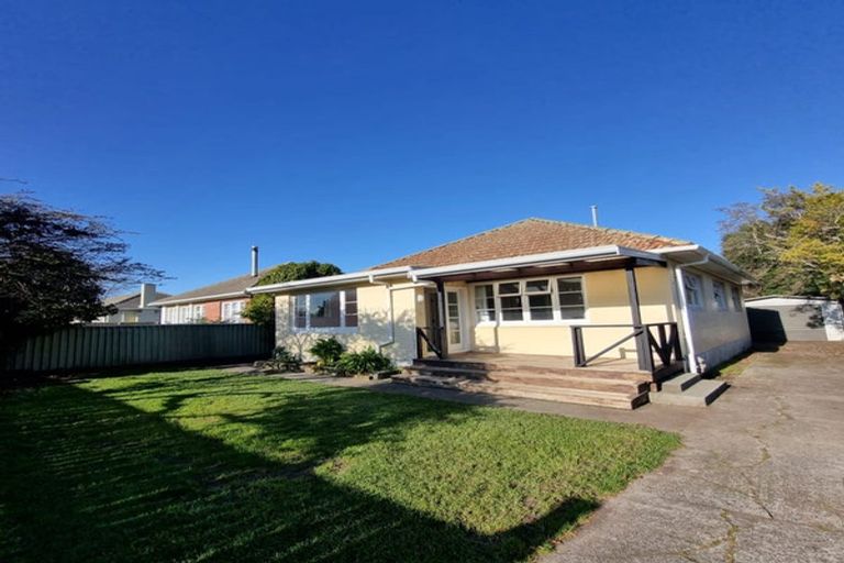 Photo of property in 512 Featherston Street, Roslyn, Palmerston North, 4414