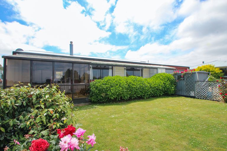 Photo of property in 28 Charles Street, Weston, Oamaru, 9401