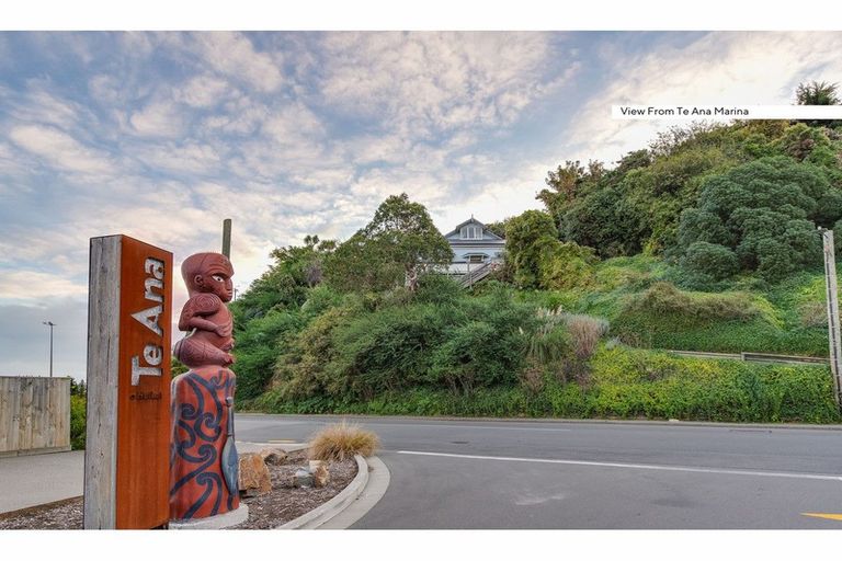 Photo of property in 32 Godley Quay, Lyttelton, 8082