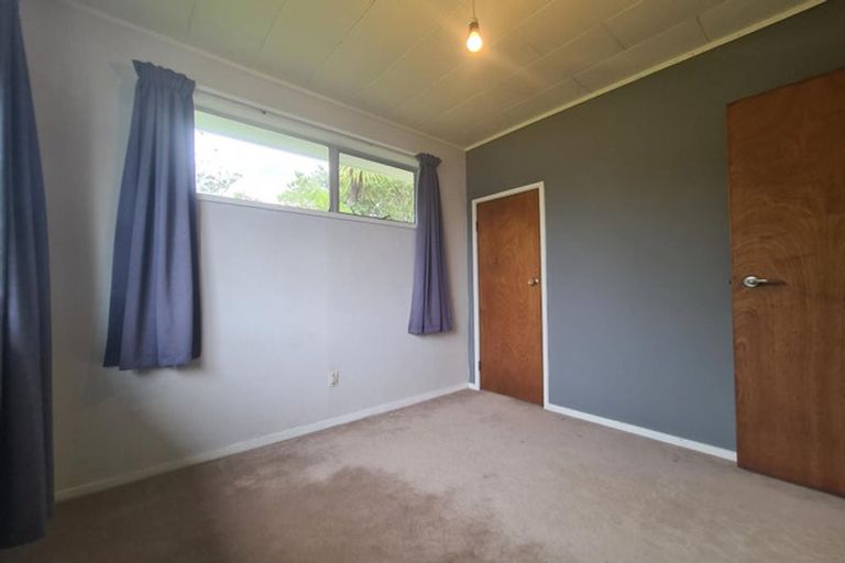 Photo of property in 1 Murillo Place, Henderson, Auckland, 0612