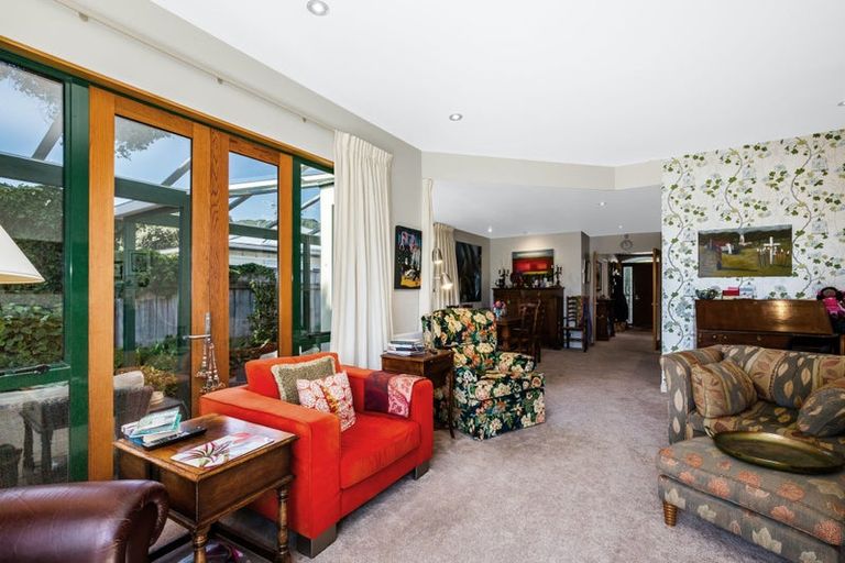 Photo of property in 34 Oroua Street, Eastbourne, Lower Hutt, 5013