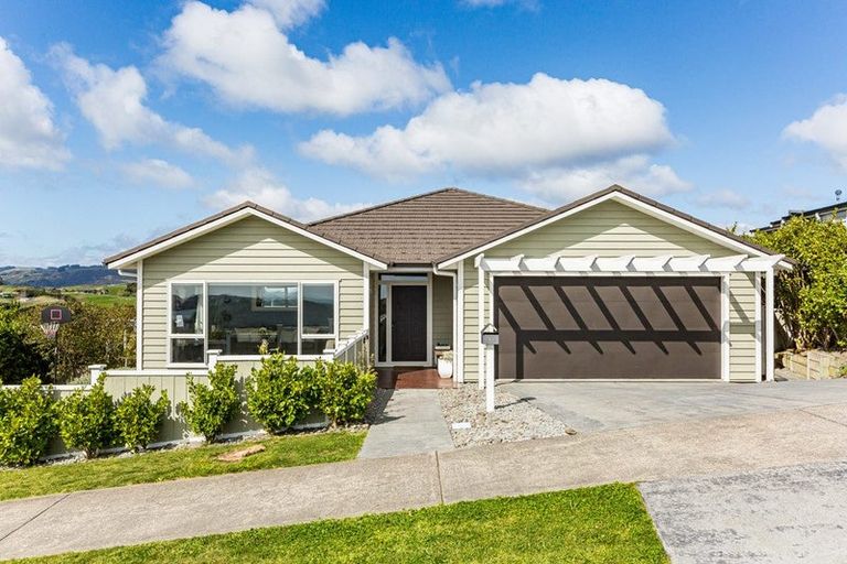 Photo of property in 144 Endeavour Drive, Whitby, Porirua, 5024