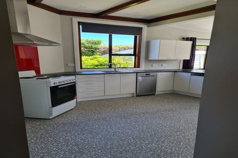 Photo of property in 90 Main Road, Fairfield, Dunedin, 9018