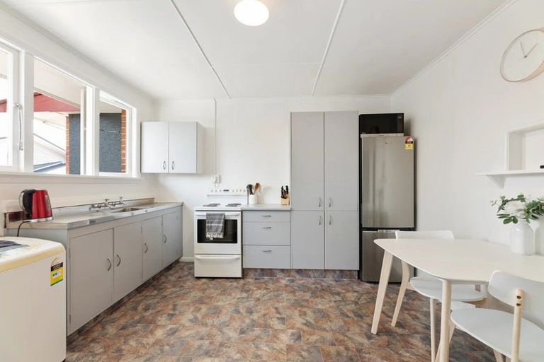 Photo of property in 44 Eltham Road, Blenheim, 7201