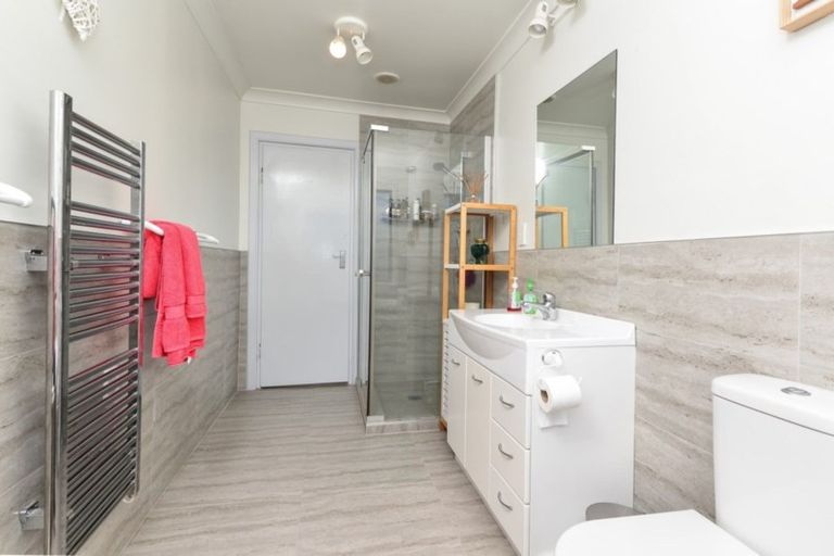 Photo of property in 72 Forest Lake Road, Forest Lake, Hamilton, 3200