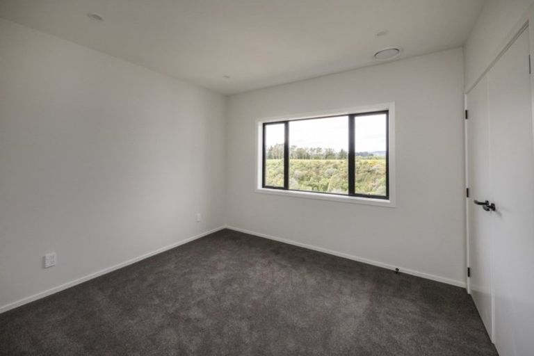 Photo of property in 20 Coutts Way, Fitzherbert, Palmerston North, 4410