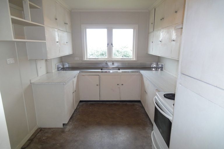 Photo of property in 235 Te Atatu Road, Te Atatu South, Auckland, 0610