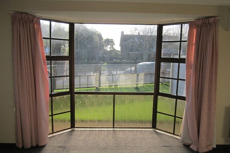 Photo of property in 50 Highbury Drive, Levin, 5510