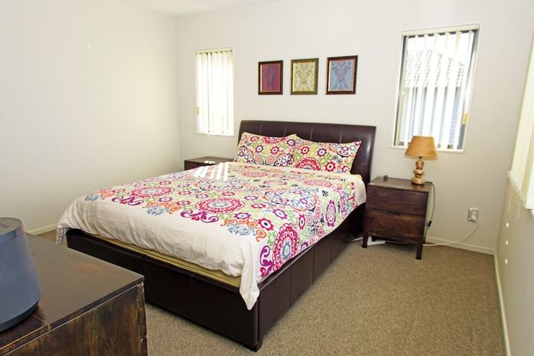 Photo of property in 10 Cityview Place, Massey, Auckland, 0614