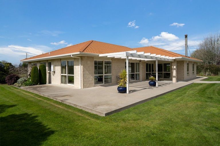 Photo of property in 13 Hogan Road, Cambridge, 3493