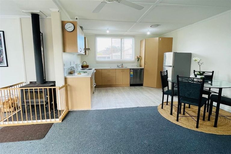 Photo of property in 81 Johnson Street, Milton, 9220