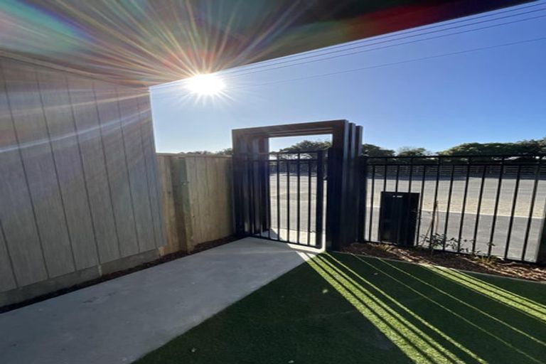 Photo of property in 3/231 Marine Parade, Seatoun, Wellington, 6022