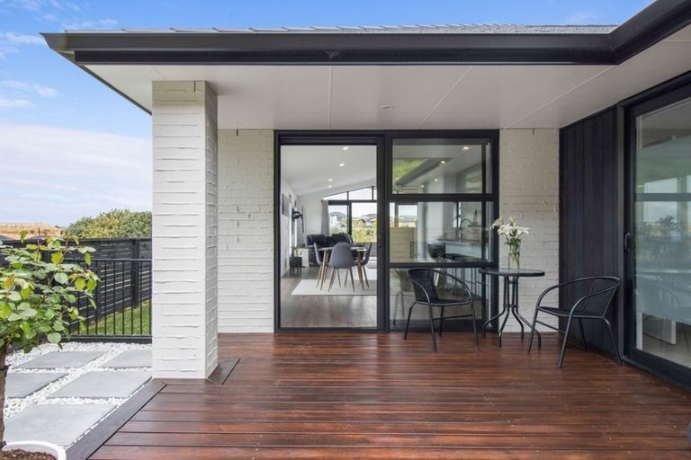 Photo of property in 39 Lakeside Terrace, Omokoroa, 3114