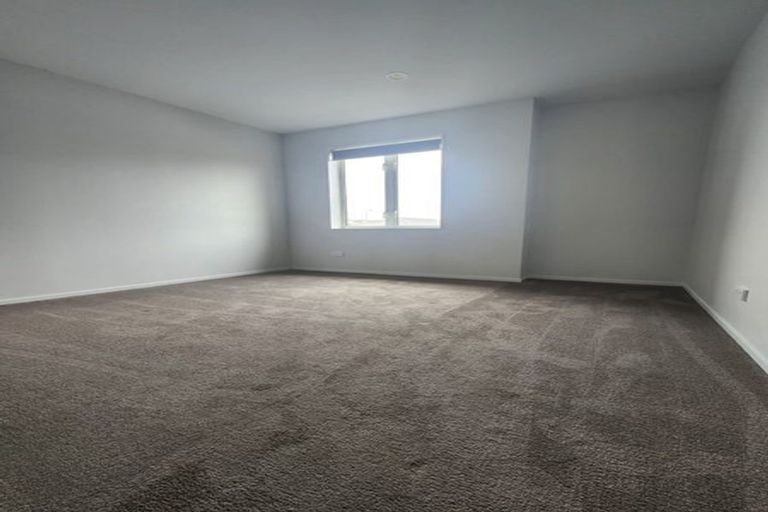 Photo of property in 9 Riroriro Close, Papakura, 2110