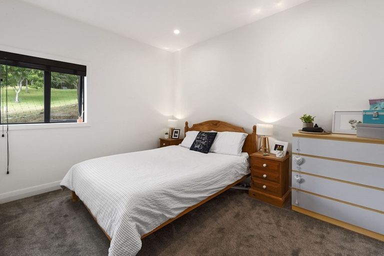 Photo of property in 393 Paremoremo Road, Paremoremo, Auckland, 0632