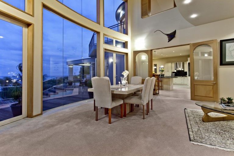 Photo of property in 20 Cliff Road, Torbay, Auckland, 0630