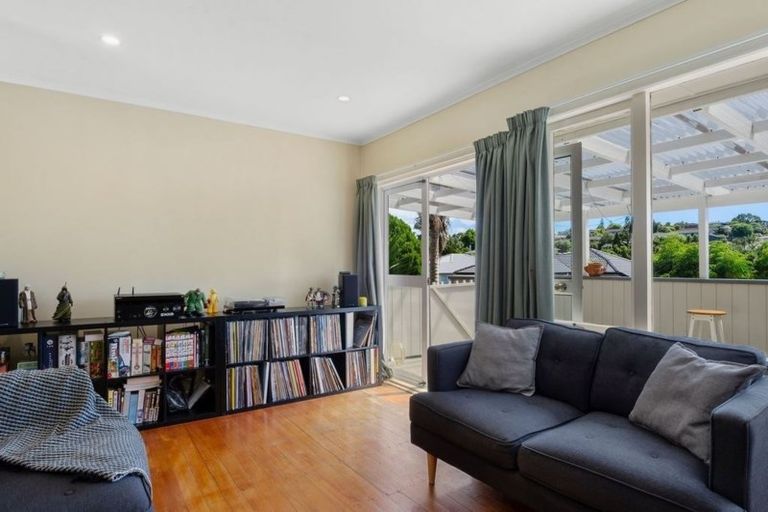 Photo of property in 1/23 Alexander Avenue, Torbay, Auckland, 0630