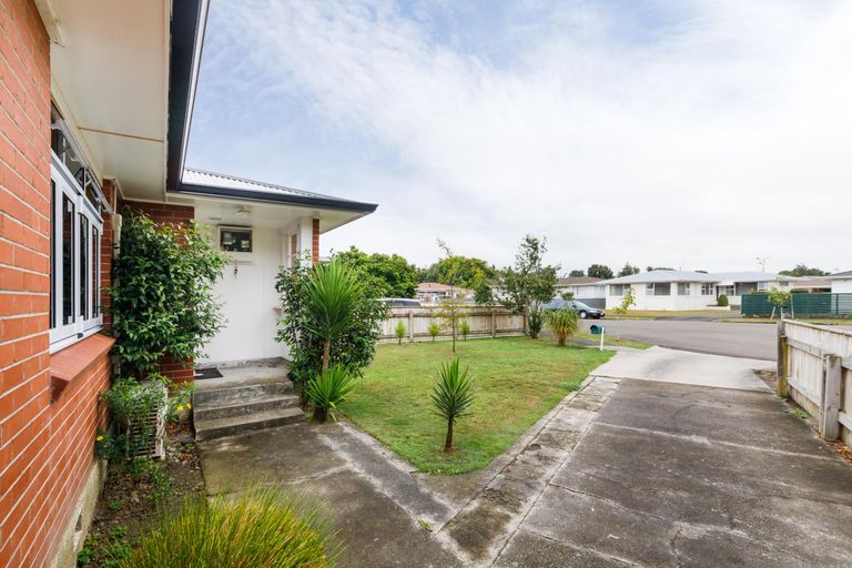 Photo of property in 8 Austin Place, Awapuni, Palmerston North, 4412