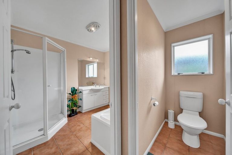 Photo of property in 2/197 Mangorei Road, Merrilands, New Plymouth, 4312