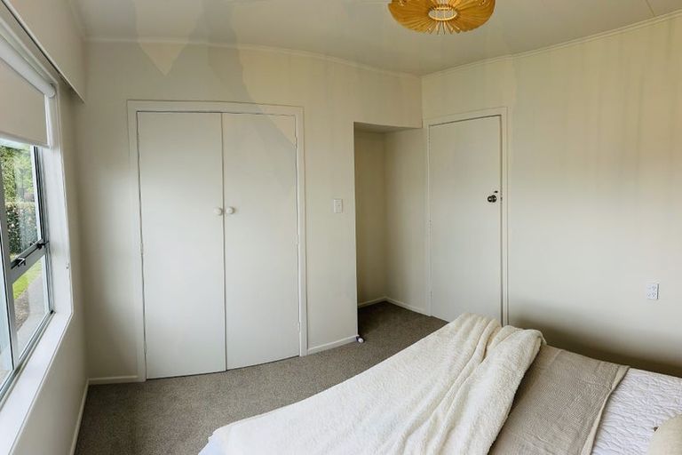 Photo of property in 5 Nikau Street, Inglewood, 4330