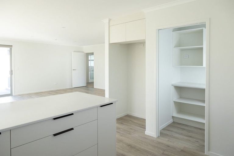 Photo of property in 2 Entelea Close, Papamoa Beach, Papamoa, 3118