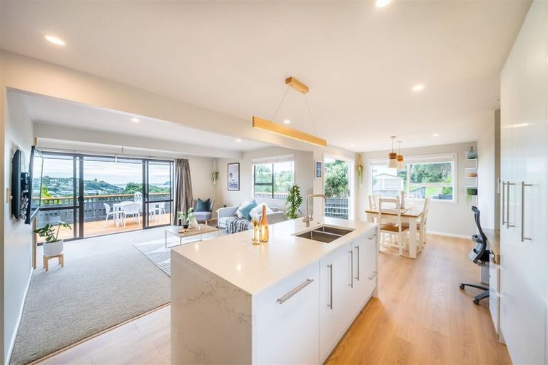 Photo of property in 86 Mercury Way, Whitby, Porirua, 5024