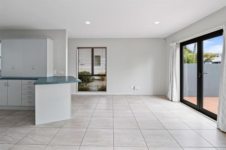 Photo of property in 7/44 London Street, Richmond, Christchurch, 8013