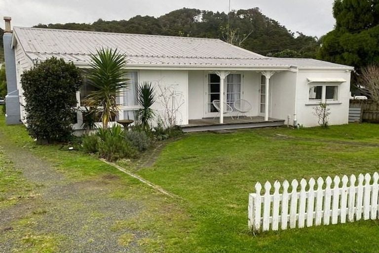 Photo of property in 1959 Ngunguru Road, Ngunguru, Whangarei, 0173