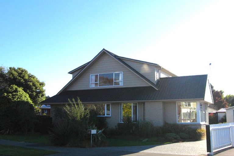 Photo of property in 42 Waiau Street, Cracroft, Christchurch, 8025