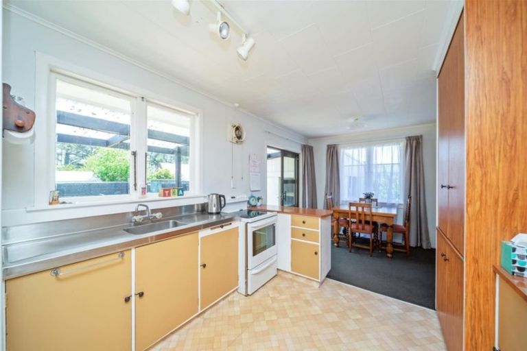 Photo of property in 48 Ramanui Avenue, Hawera, 4610