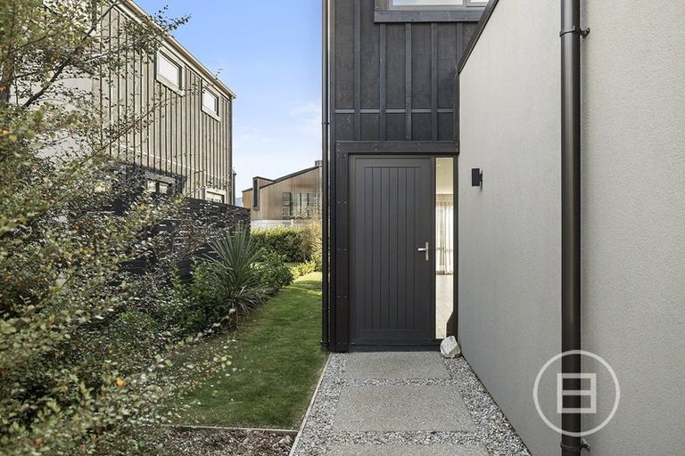 Photo of property in 16 Soudley Court, Jacks Point, Queenstown, 9371