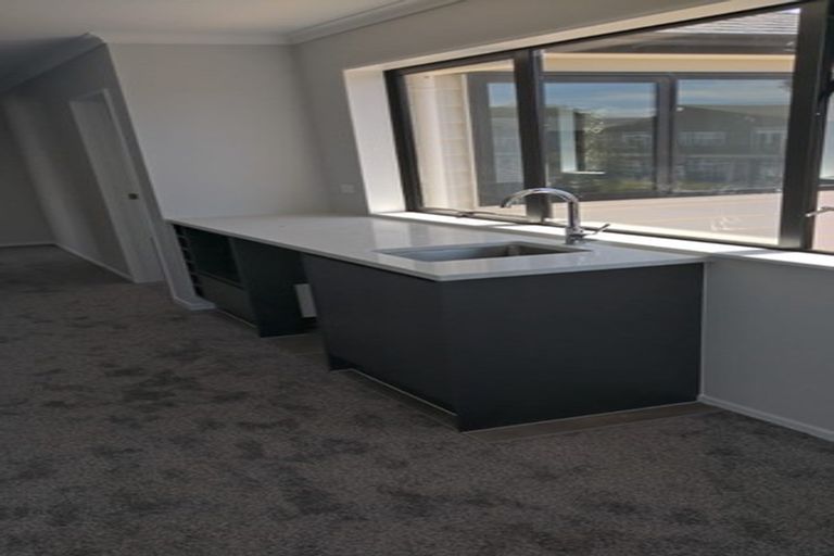 Photo of property in 2 Nanleen Rise, Manurewa, Auckland, 2105