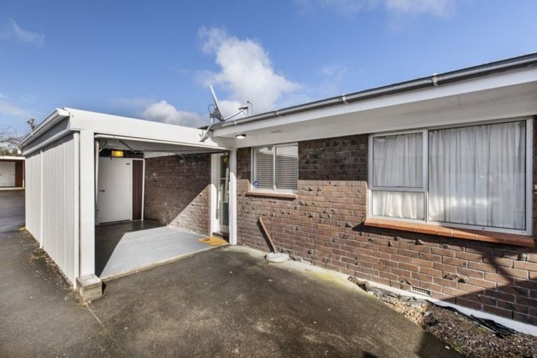 Photo of property in 2/121 Gardner Avenue, New Lynn, Auckland, 0600