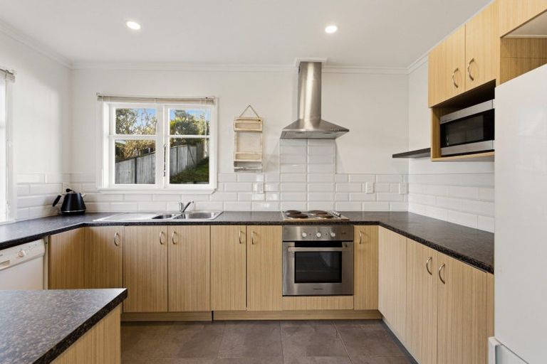 Photo of property in 19 Peel Place, Wainuiomata, Lower Hutt, 5014