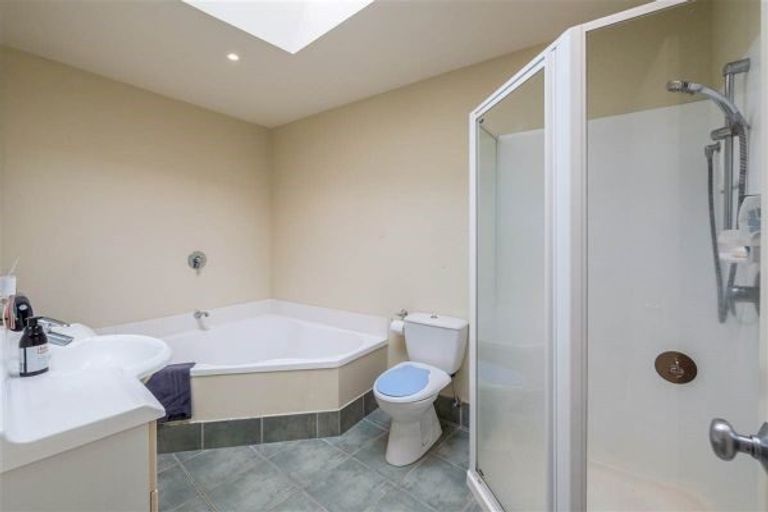 Photo of property in 5/1 Hillcrest Avenue, Hillcrest, Auckland, 0627