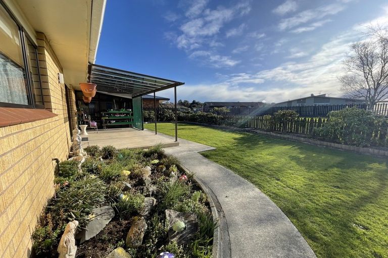 Photo of property in 18 Waterford Drive, Winton, 9720