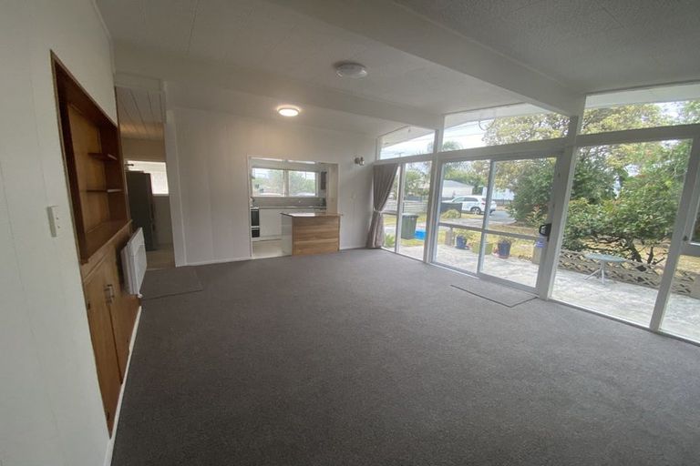 Photo of property in 10 Slako Crescent, Ruakaka, 0116