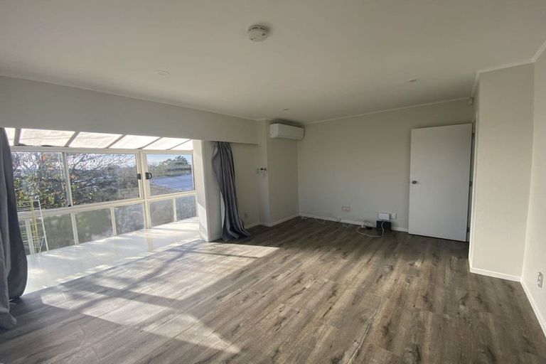 Photo of property in 1/60 Bruce Road, Glenfield, Auckland, 0629