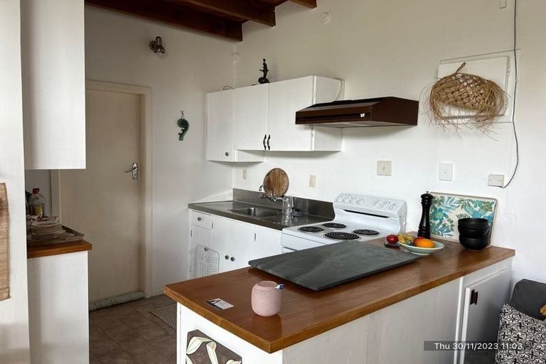 Photo of property in 84 Tutere Street, Waikanae Beach, Waikanae, 5036