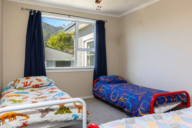 Photo of property in 44 Dorset Street, Picton, 7220