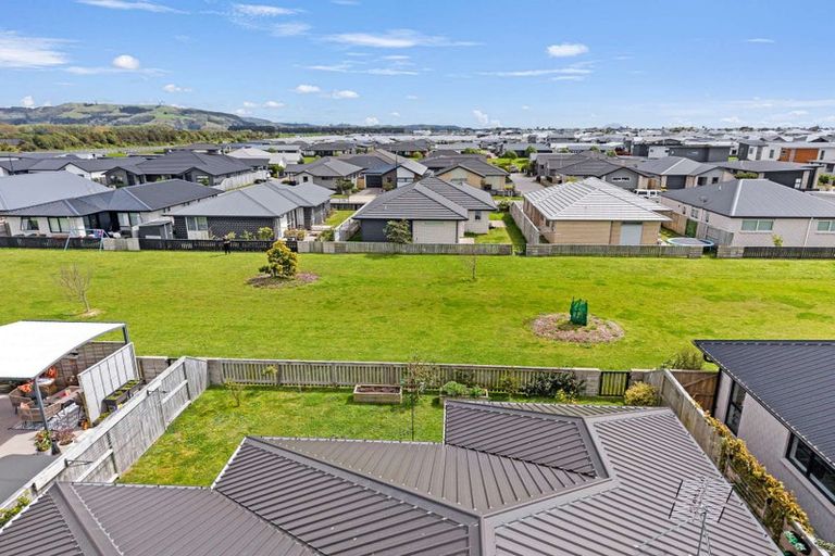 Photo of property in 6 Navy Lane, Papamoa, 3118