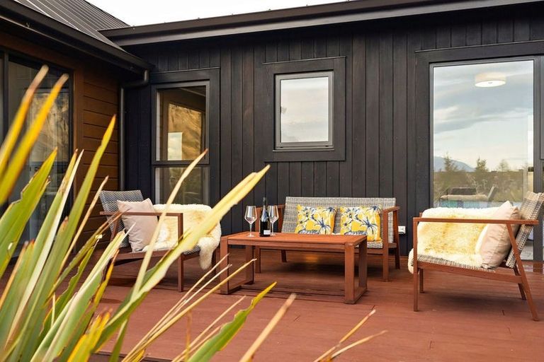 Photo of property in 24 Mckellar Drive, Jacks Point, Queenstown, 9371