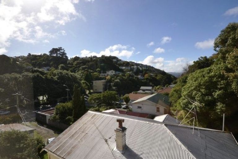 Photo of property in 8/161 Glenmore Street, Kelburn, Wellington, 6012